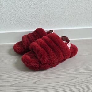 UGG FLUFFY Yeah Slide Sandals